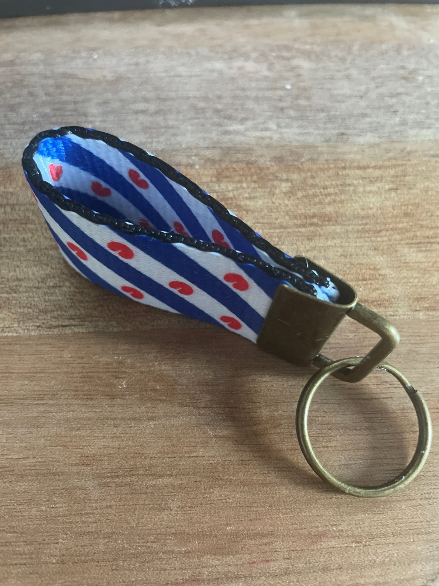 Sleutelhanger Friese vlag Fryslân lange lus. Handgemaakt